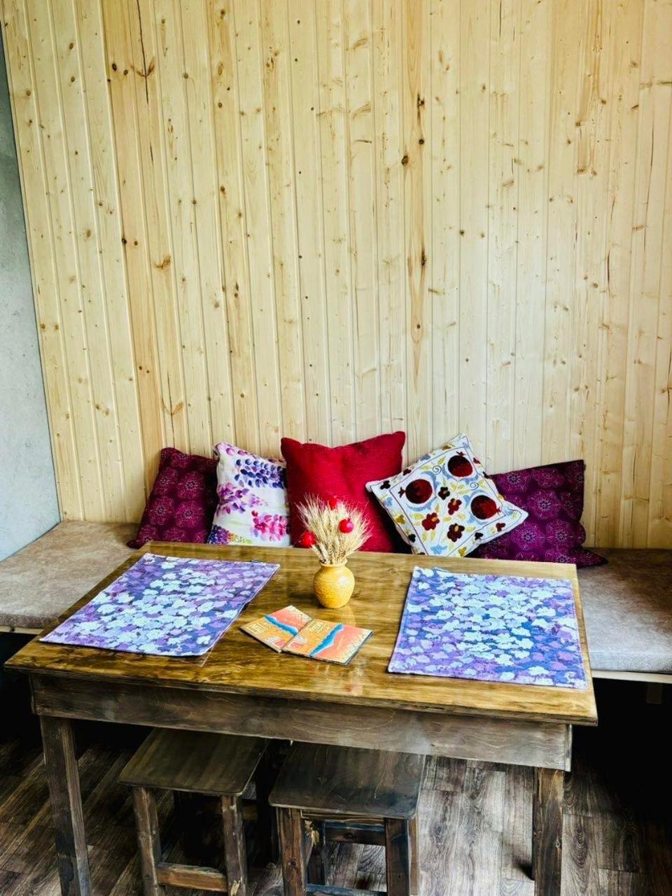 Blue Orange Hotel เยเรวาน ภายนอก รูปภาพ